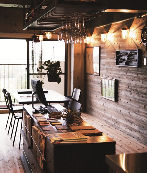 原本毫無特色的30 年中古屋，在熱愛海底攝影的新屋主