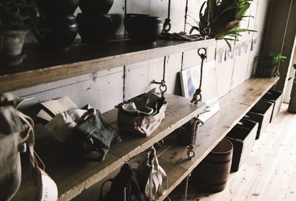 原本毫無特色的30 年中古屋，在熱愛海底攝影的新屋主