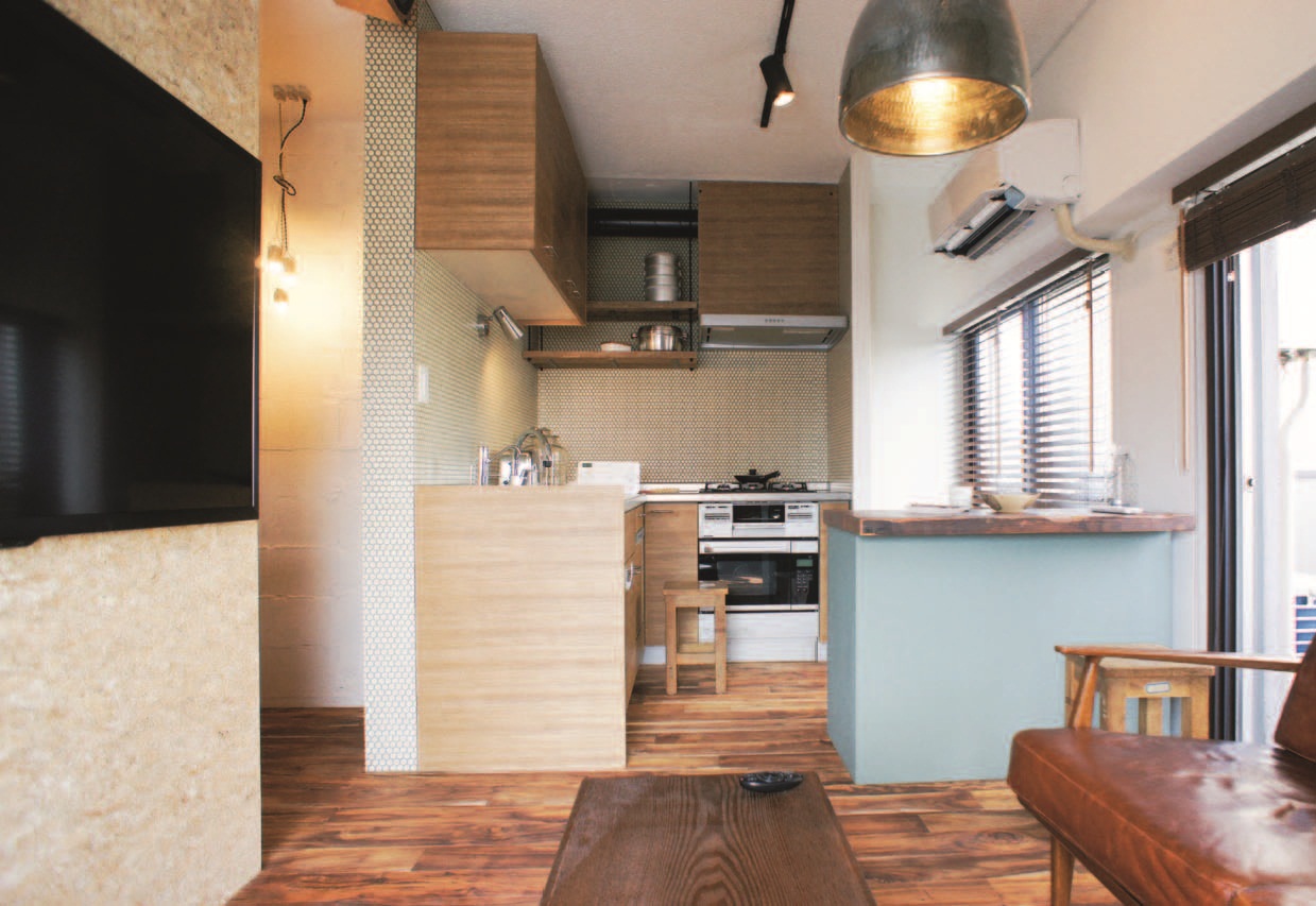 位於東京都內，大大的圓窗令人一見鍾情，帶有Loft 個