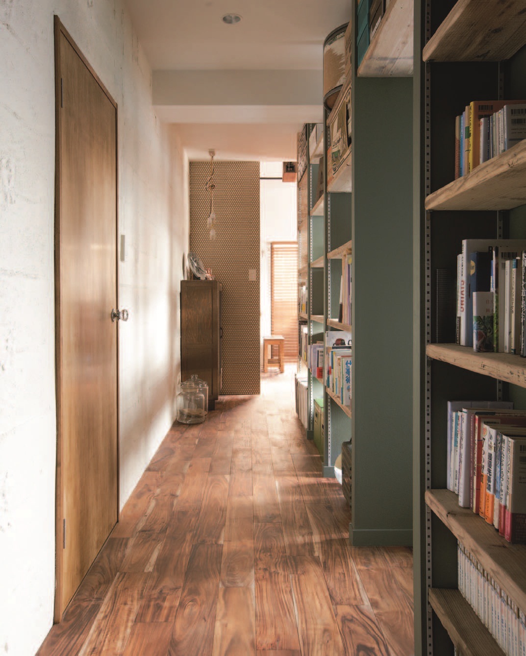 位於東京都內，大大的圓窗令人一見鍾情，帶有Loft 個