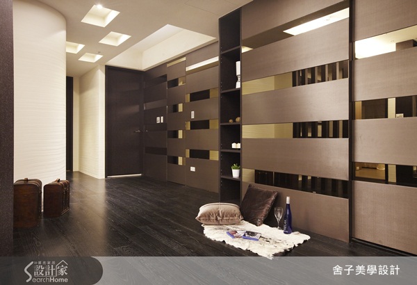 風格營造有賴於色彩與建材的運用與搭配,而建材要如何