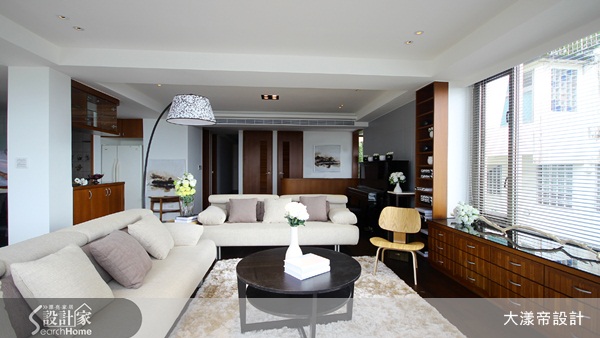 本案位於外雙溪山區老公寓的頂樓,絕佳的地理位置,讓