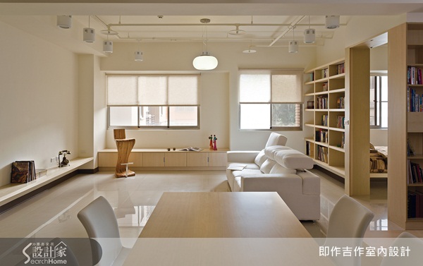 一踏進門寬敞的空間感，開放式的客餐廳設計搭配自然元