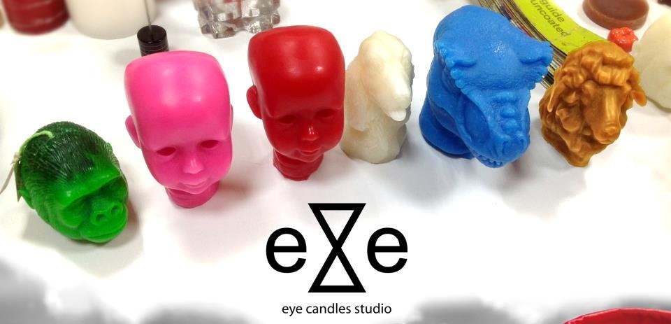 早上8點,起床,買一杯咖啡,晚上,朋友聚餐,看一齣