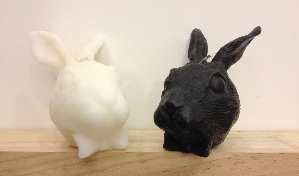 早上8點,起床,買一杯咖啡,晚上,朋友聚餐,看一齣