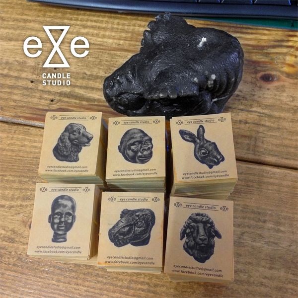 早上8點,起床,買一杯咖啡,晚上,朋友聚餐,看一齣