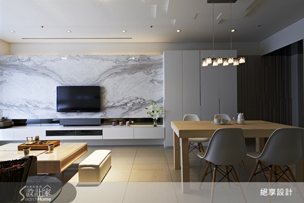 僅20.5坪的空間裡,仍要維持三房兩廳及玄關的空間設計