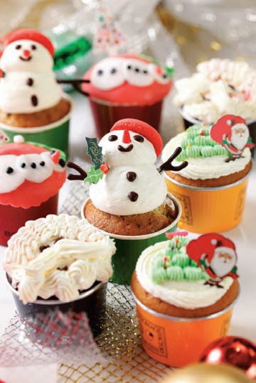 耶誕氣氛已在街頭醞釀，街上寒風提醒著大家，深受大眾