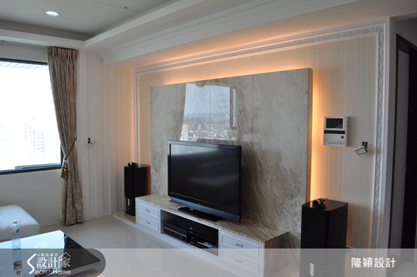 本案屋主夫婦是一對普通的上班族，在買下這棟32坪大的