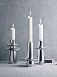 鈴鈴鈴！鐘聲響起，彷彿在提醒世人，令人期待的浪漫聖