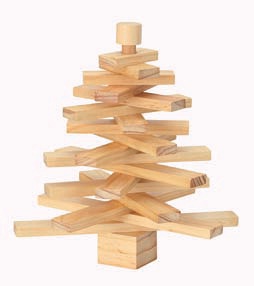 鈴鈴鈴！鐘聲響起，彷彿在提醒世人，令人期待的浪漫聖