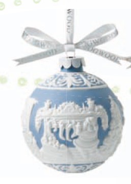 鈴鈴鈴！鐘聲響起，彷彿在提醒世人，令人期待的浪漫聖