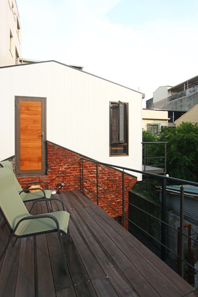 屋齡有60年的老房子原本屋況欠佳，希望改建為民宿，從