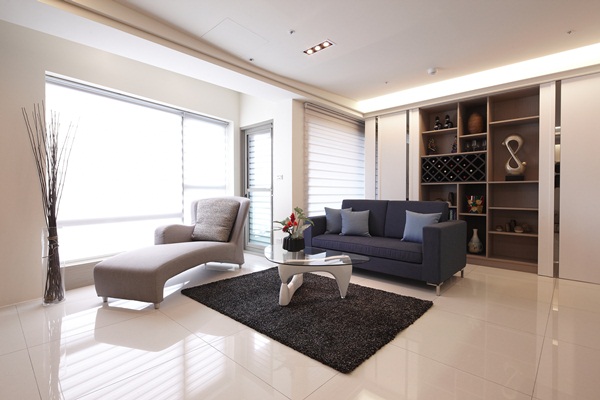 已屆退休年齡的一對夫妻,因為喜歡這裡的依山傍水及天