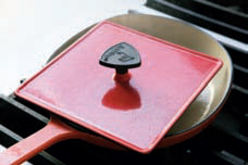 豬腱算是台灣料理上比較少見的豬肉部位，不妨試著拿來