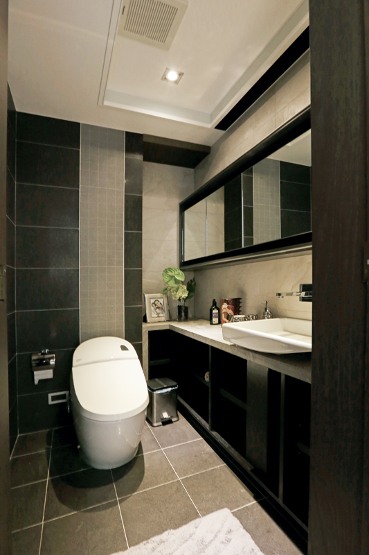 經營服飾業的屋主鄭小姐，本身對於質感與設計的要求相