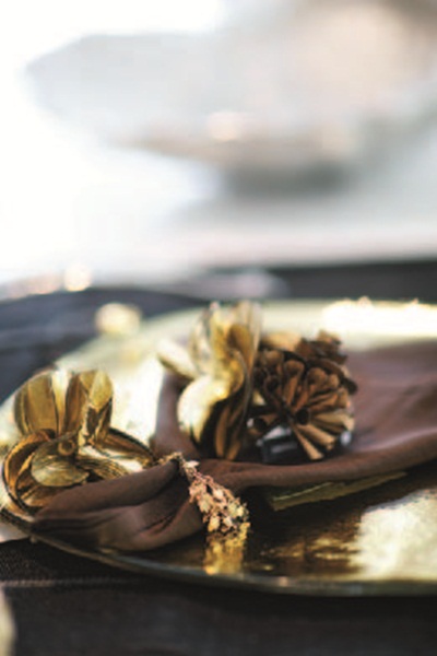 聖誕節除了聖誕樹之外，最重要的就是聖誕餐桌的佈置擺