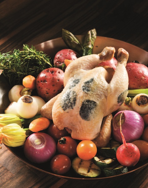 聖誕節除了聖誕樹之外，最重要的就是聖誕餐桌的佈置擺