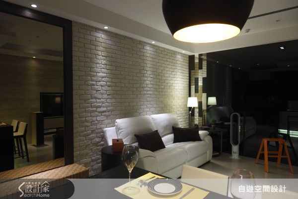 本案位於新北市淡水，空間坪數約有26坪。雖然空間坪數