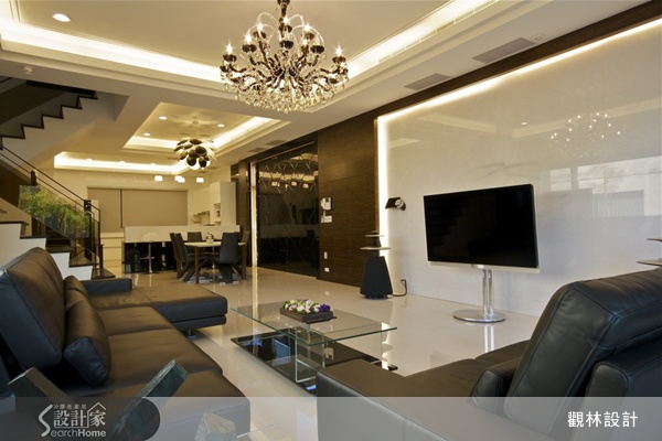 本案位於台南市，是擁有114坪的三層樓透天別墅。屋案