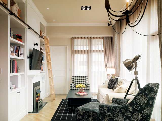 挑高三米六的新成屋，只有屋主1人居住，在預售時已將