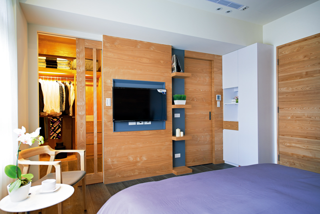 這間三代同堂的居所，是四年前合作過的老客戶所委託，