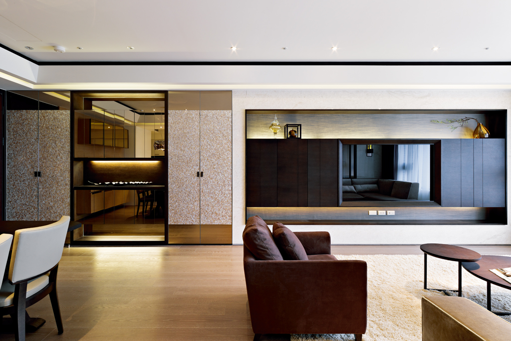 擁有18 年室內設計實務經驗，盧國輝創造出許多經典作