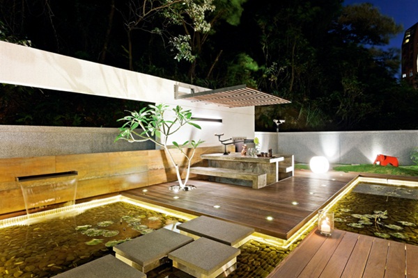 開設SPA會館的女主人工作繁忙且閱歷豐富，此住宅為休