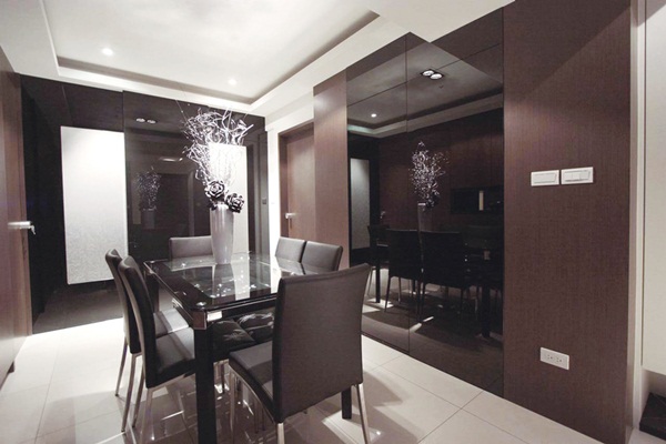 由於接洽不少較年長的客戶，深知傳統世代對於居家空間