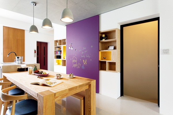 黃鈴芳就曾經在一棟六層樓的透天厝，藉由機能和美感的