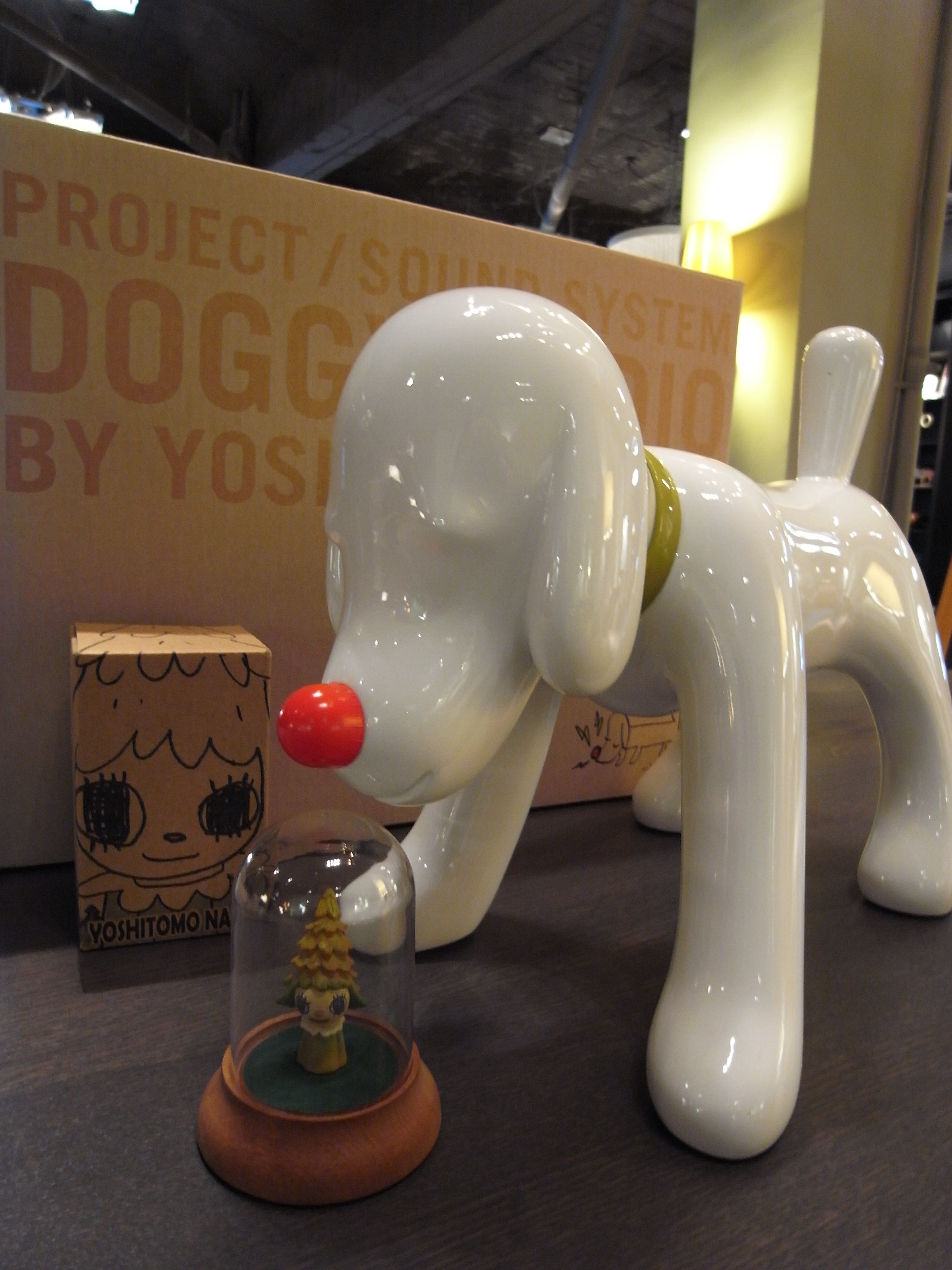 喜歡奈良美智的朋友們注意了，2012聖誕節特別推出了「