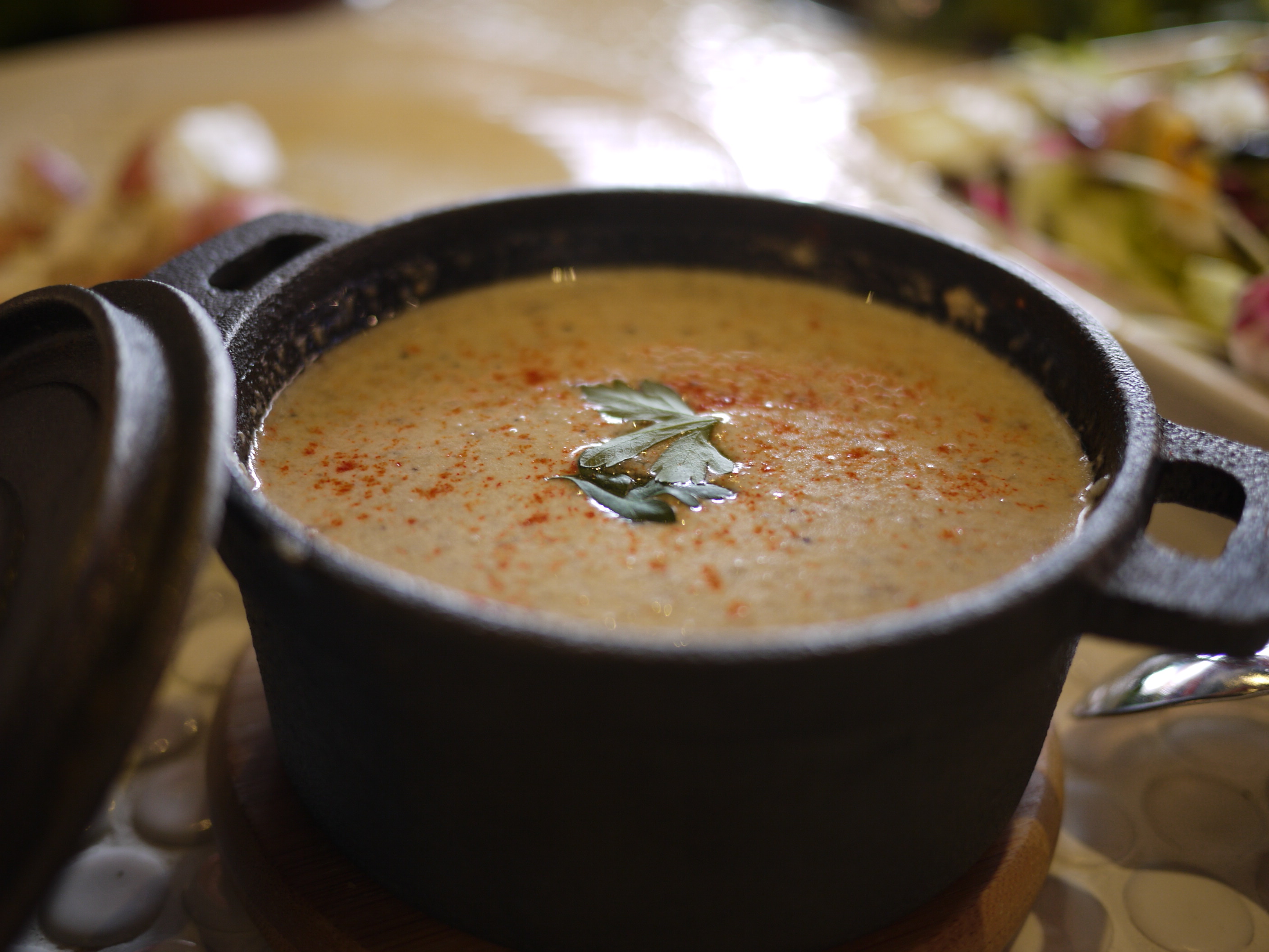 台北的Pizza店其實不少，而且窰烤薄皮Pizza近年非常的