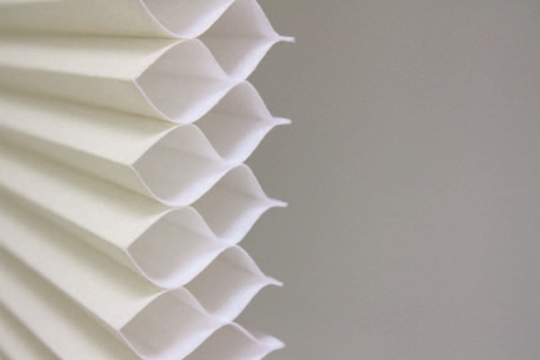 窗簾在現代居家空間中，除了具有畫龍點睛的佈置效果，