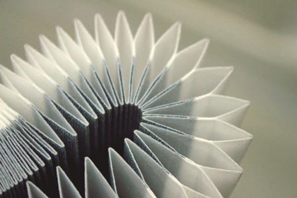 窗簾在現代居家空間中，除了具有畫龍點睛的佈置效果，