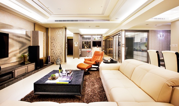 透過風格定調，能替空間營造出低調奢華氛圍，格局在配