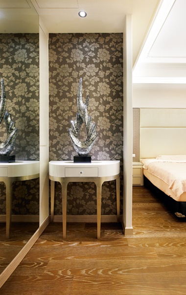 透過風格定調，能替空間營造出低調奢華氛圍，格局在配