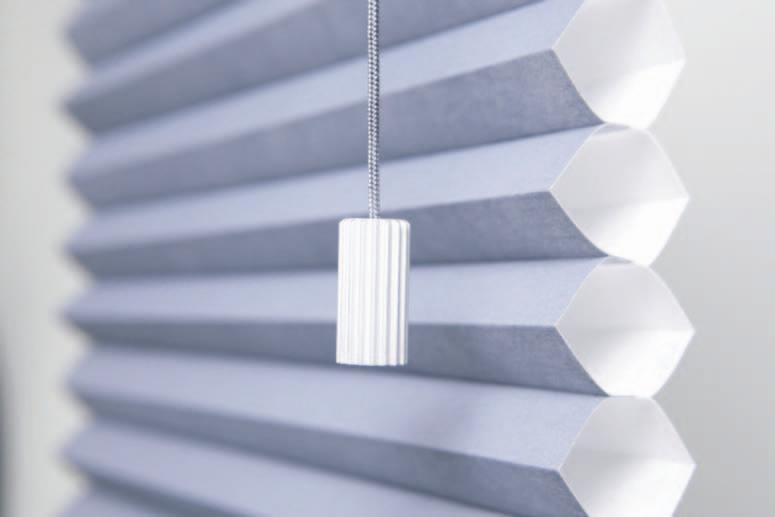 窗簾在現代居家空間中，除了具有畫龍點睛的佈置效果，