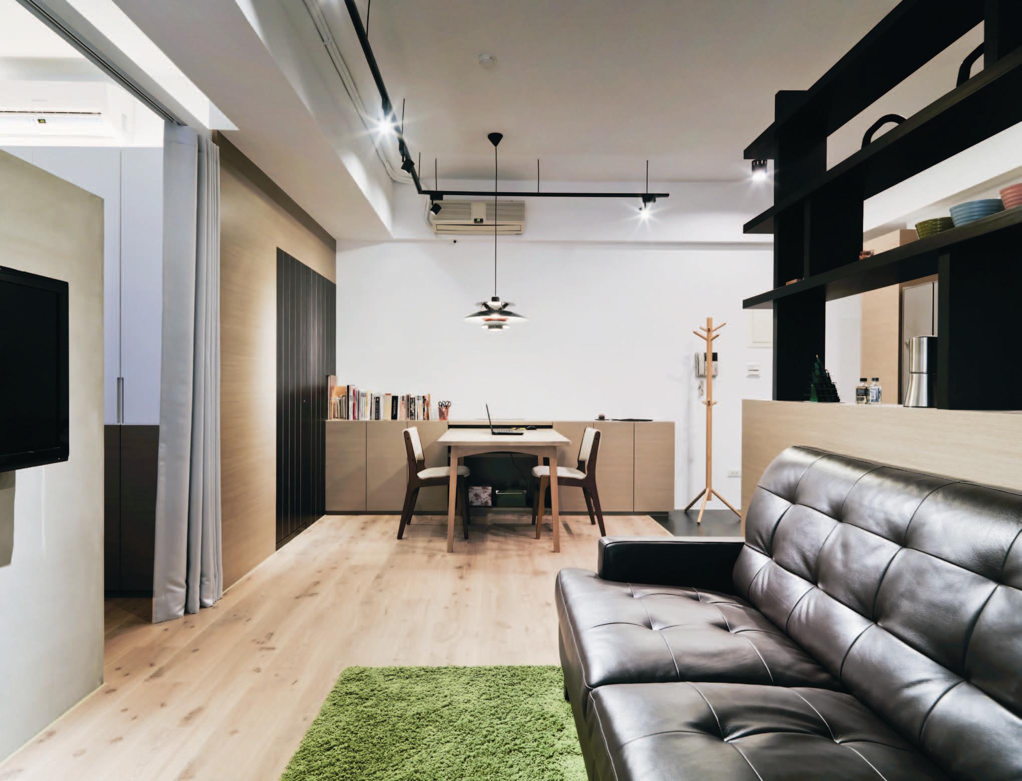 只有13坪的房子，卻隔成2房1廳，讓小坪數顯得更小。考