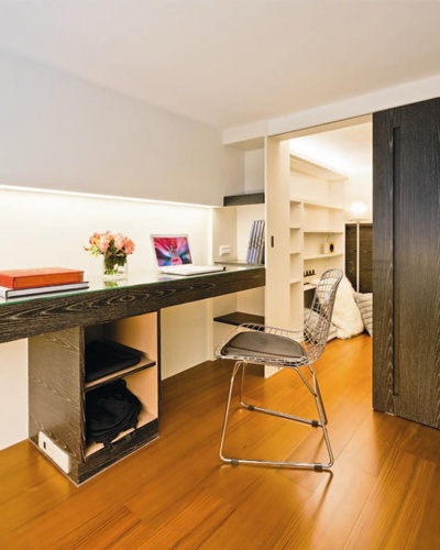 空間使用過度也會造成生活上種種問題，前任屋主將陽台