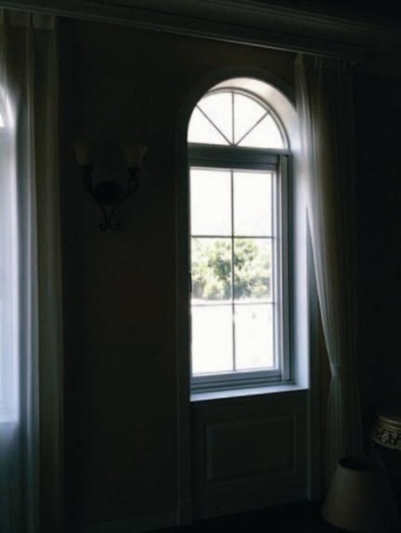 門及窗在設計上以安全、氣密、隔音、隔熱、節能為主,