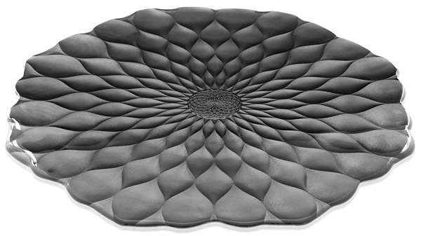 以細膩的紋刻詮釋蓮花的質感,運用獨特的肌理紋路,交