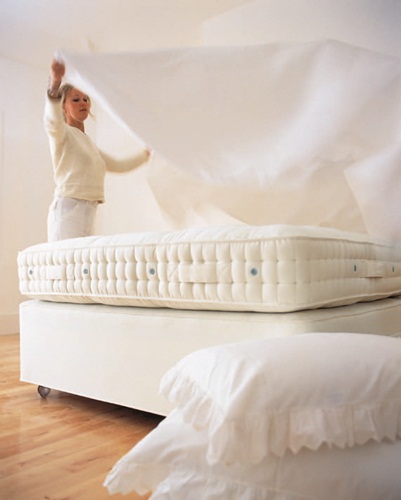 1.漢普頓上墊。以像躺在雲朵般柔軟的特性為品牌名稱,