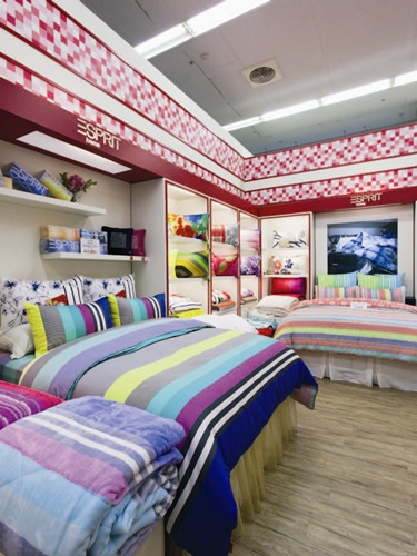 有別於傳統寢具表現，ESPRIT home寢具品牌以鮮明顏色