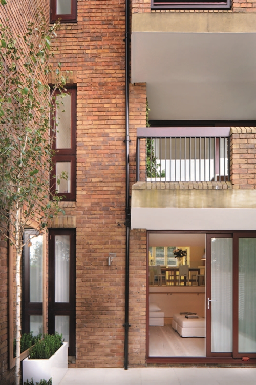 在「Highgate」這個位於英國倫敦海格特Highgate地區中