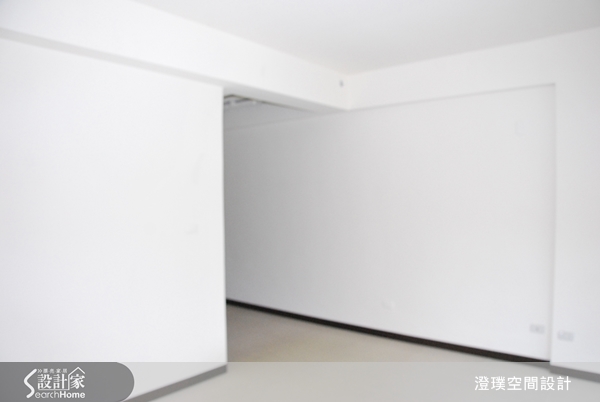 屋主買下位於新北市這間透天住宅之後，委託擅長掌握不