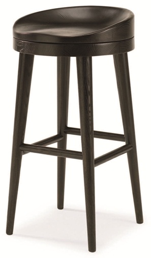 在大多咖啡廳中，不會規劃太多固定式家具，而是在給予