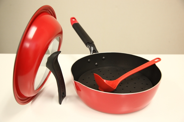 「賀新年祝新年，新年到～年連年！」每到春節家裡就要