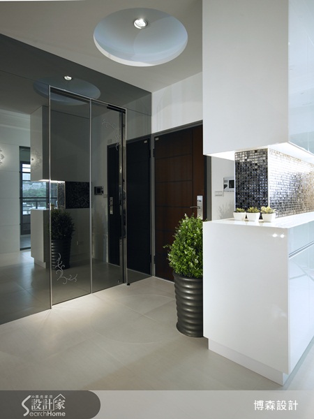 本案是棟位於新北市關渡區的新成屋，35坪的空間配合屋