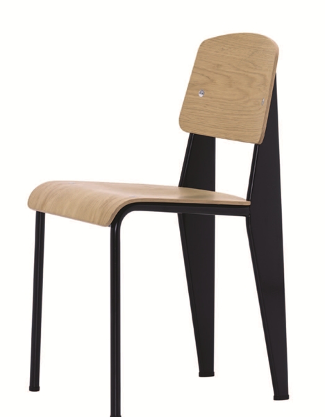 在大多咖啡廳中，不會規劃太多固定式家具，而是在給予