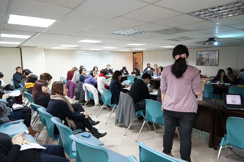 繼2012年10月份的「設計師講堂001：色彩空間美感講座